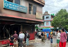 पोखरा लेकसाइस्थित मुक्तिनाथ सपिङ सेन्टरमा आगलागी, करोड बढीको क्षति